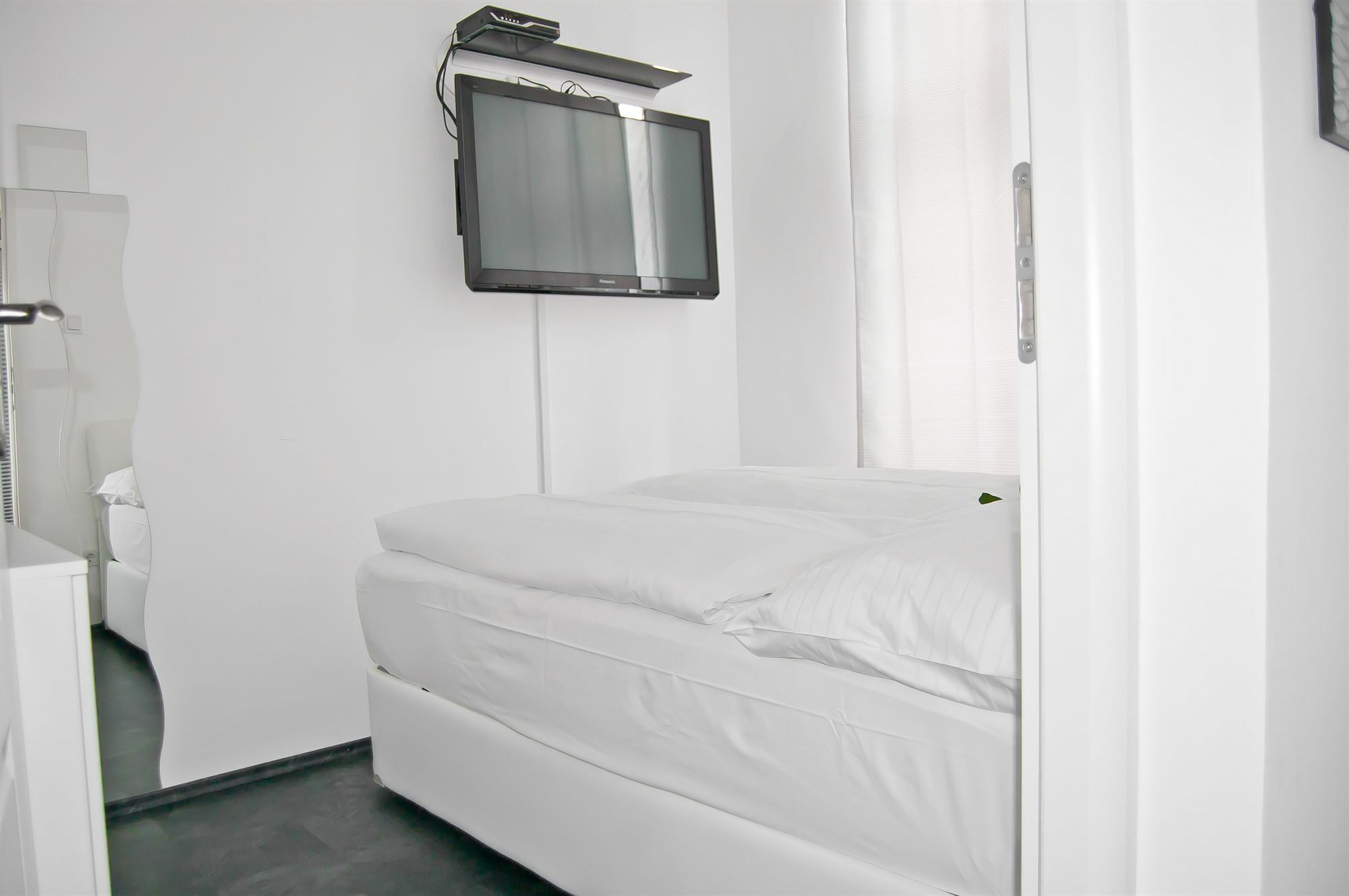 Royal Resort Apartments Westbahnhof Wien Exterior foto